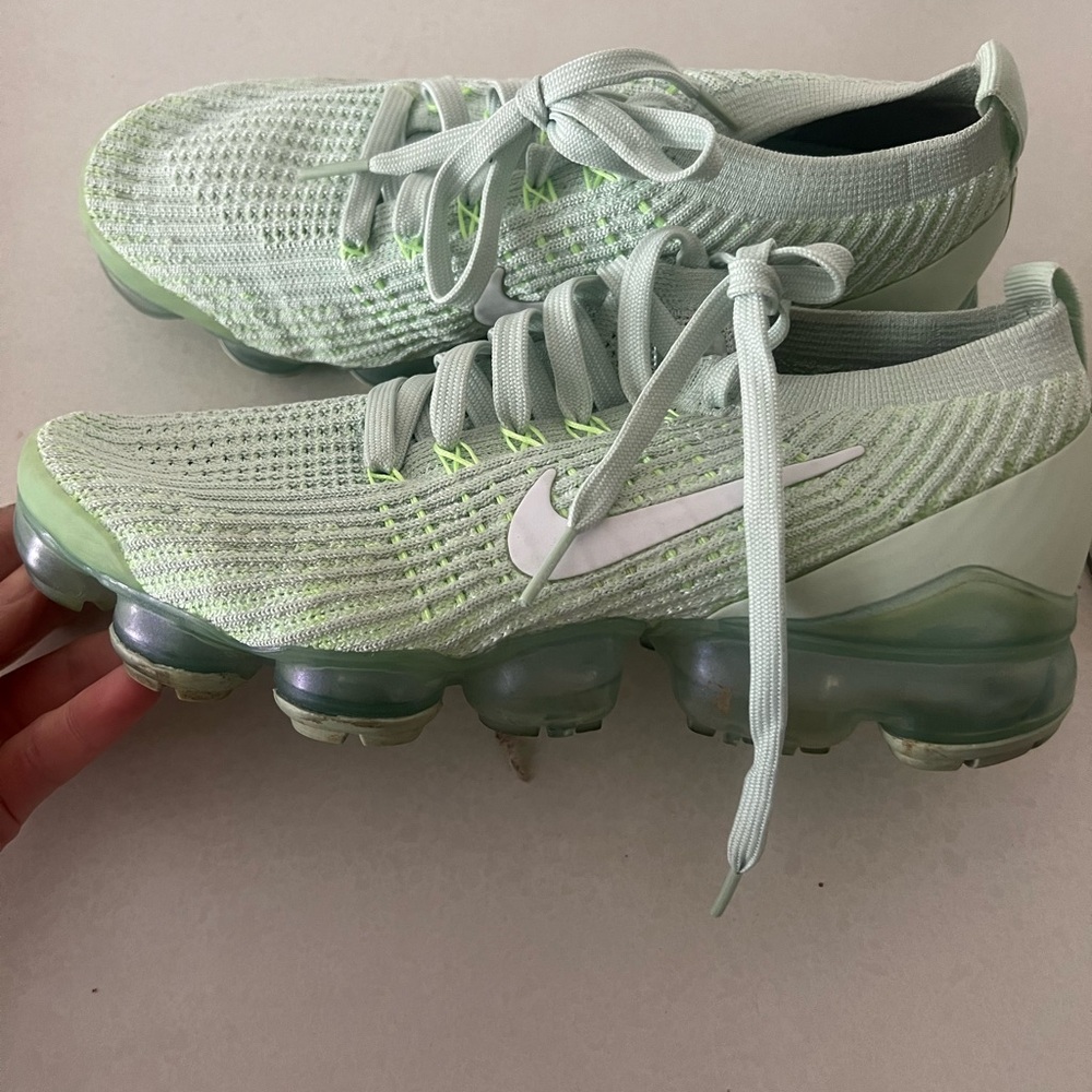 Nike VAPORMAX - Picture 2 of 4